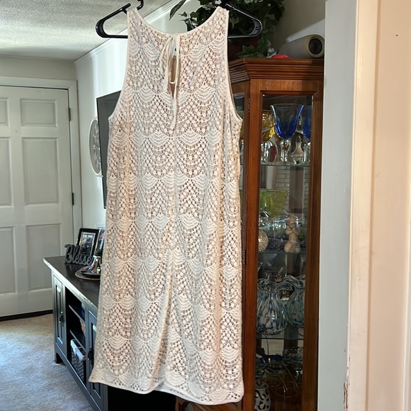 Off white lace ,, beautiful soft falling dress - Picture 5 of 7